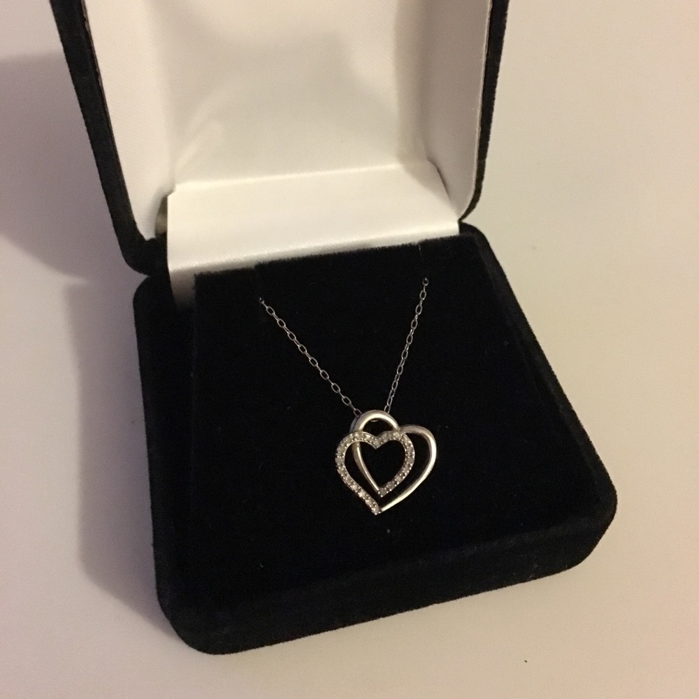 Double heart necklace 💕